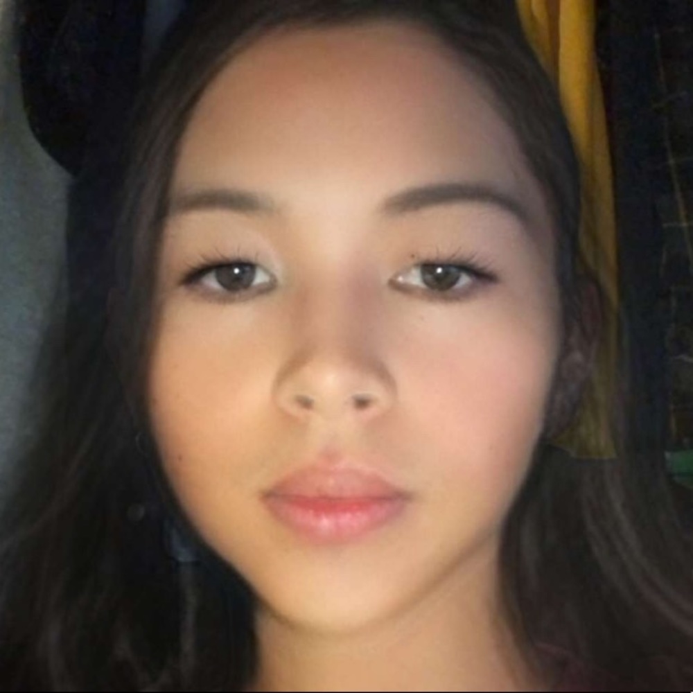 Meet your Posher, Alexis